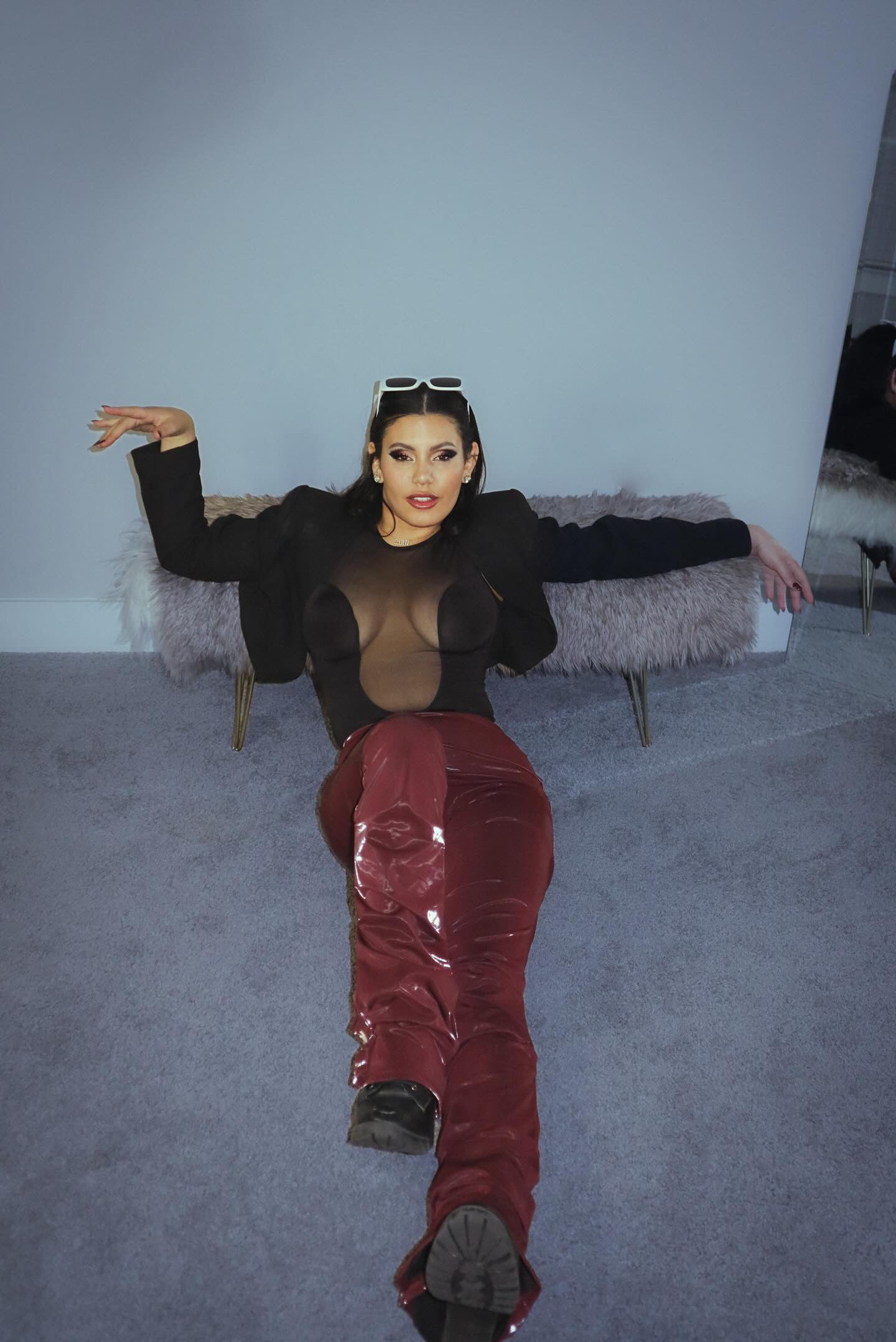 Shine burgundy scrunched pant