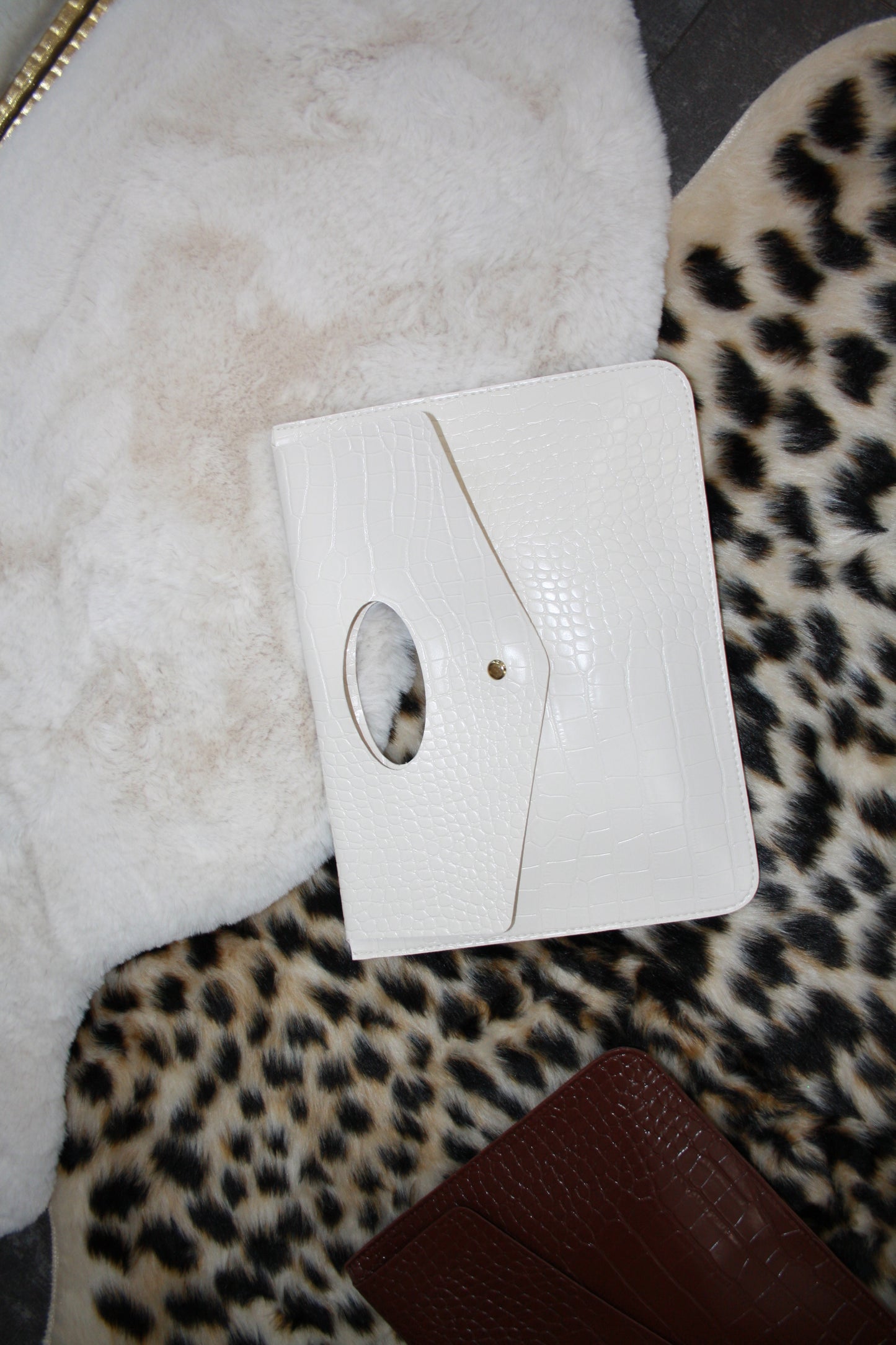 BBTM PU Ariana croc. Date night envelope clutch off white