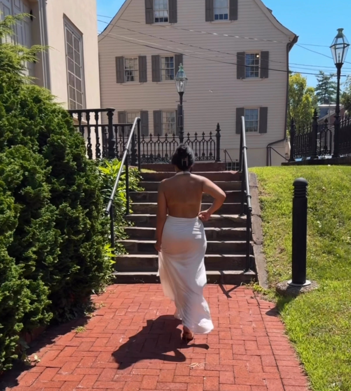 BBTM GODDESS WHITE HALTER/DRAPE MAXI DRESS