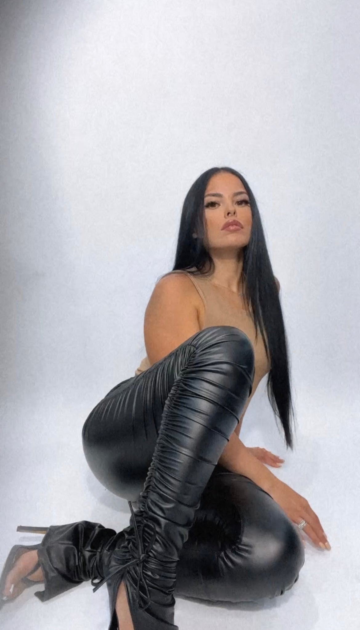 THE PERSEVERANCE BLACK LEGGING