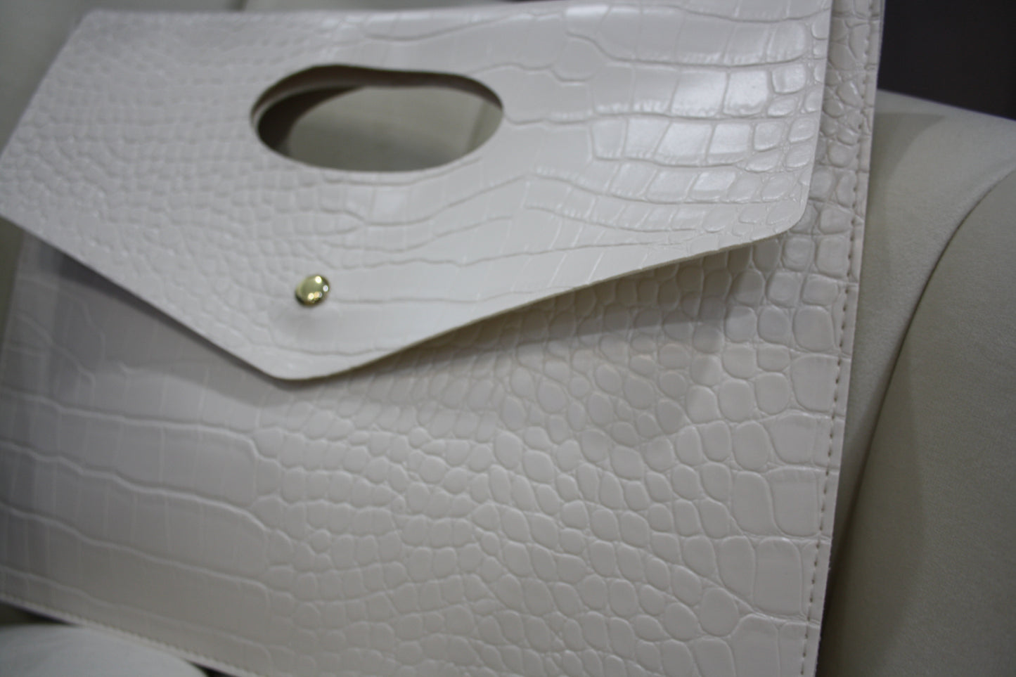 BBTM PU Ariana croc. Date night envelope clutch off white