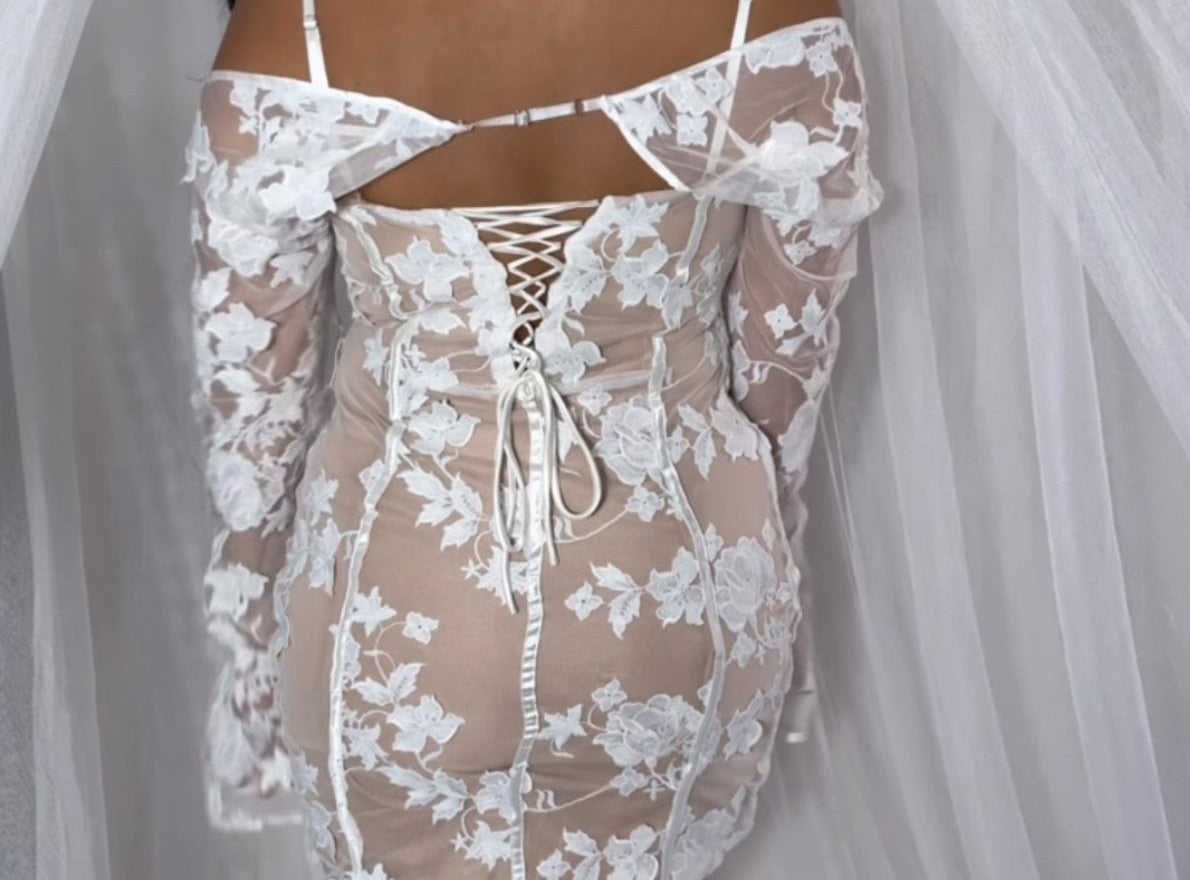 BBTM LACE DREAMY WHITE/NUDE ARM SHRUG SET