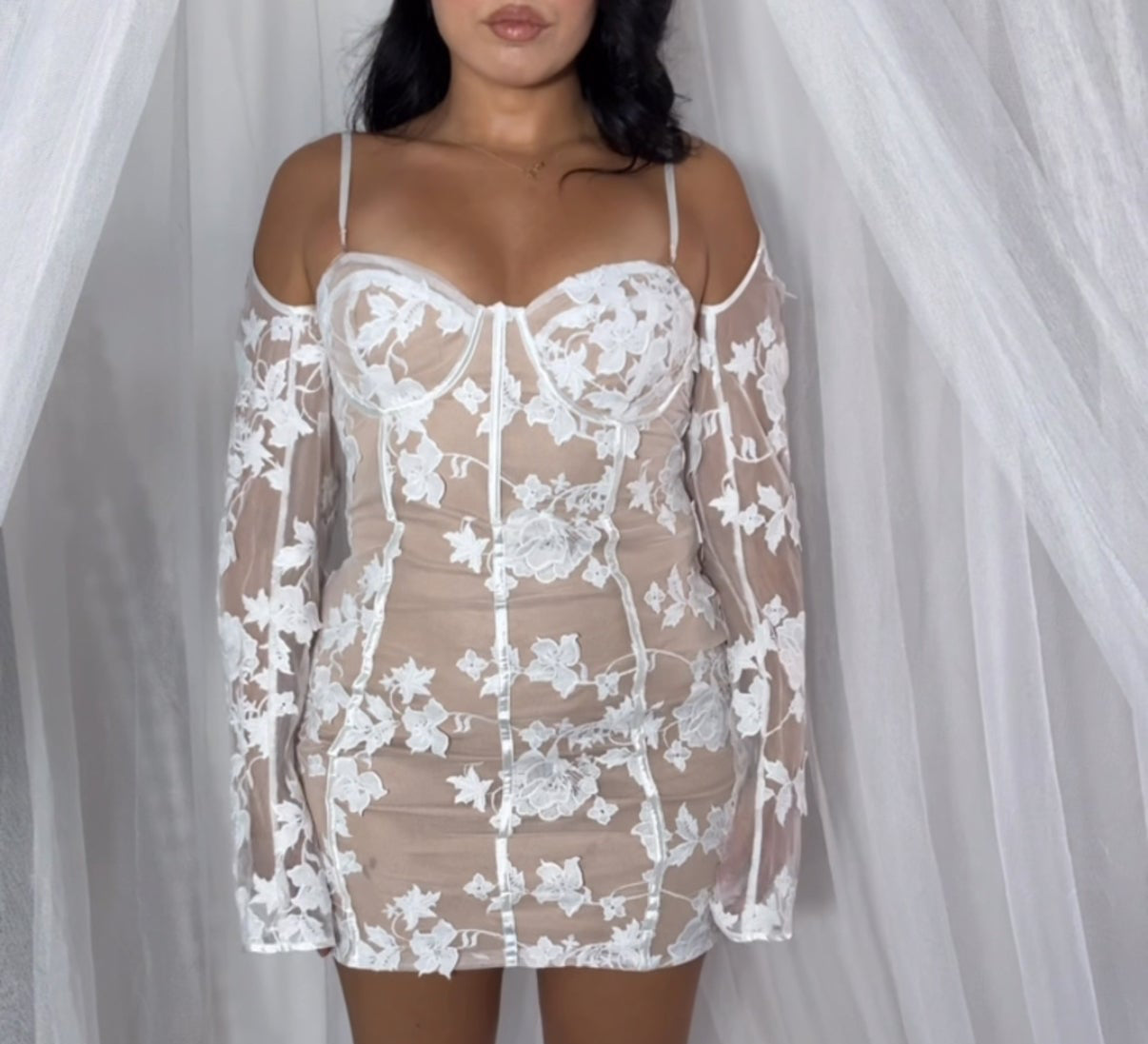 BBTM LACE DREAMY WHITE/NUDE ARM SHRUG SET