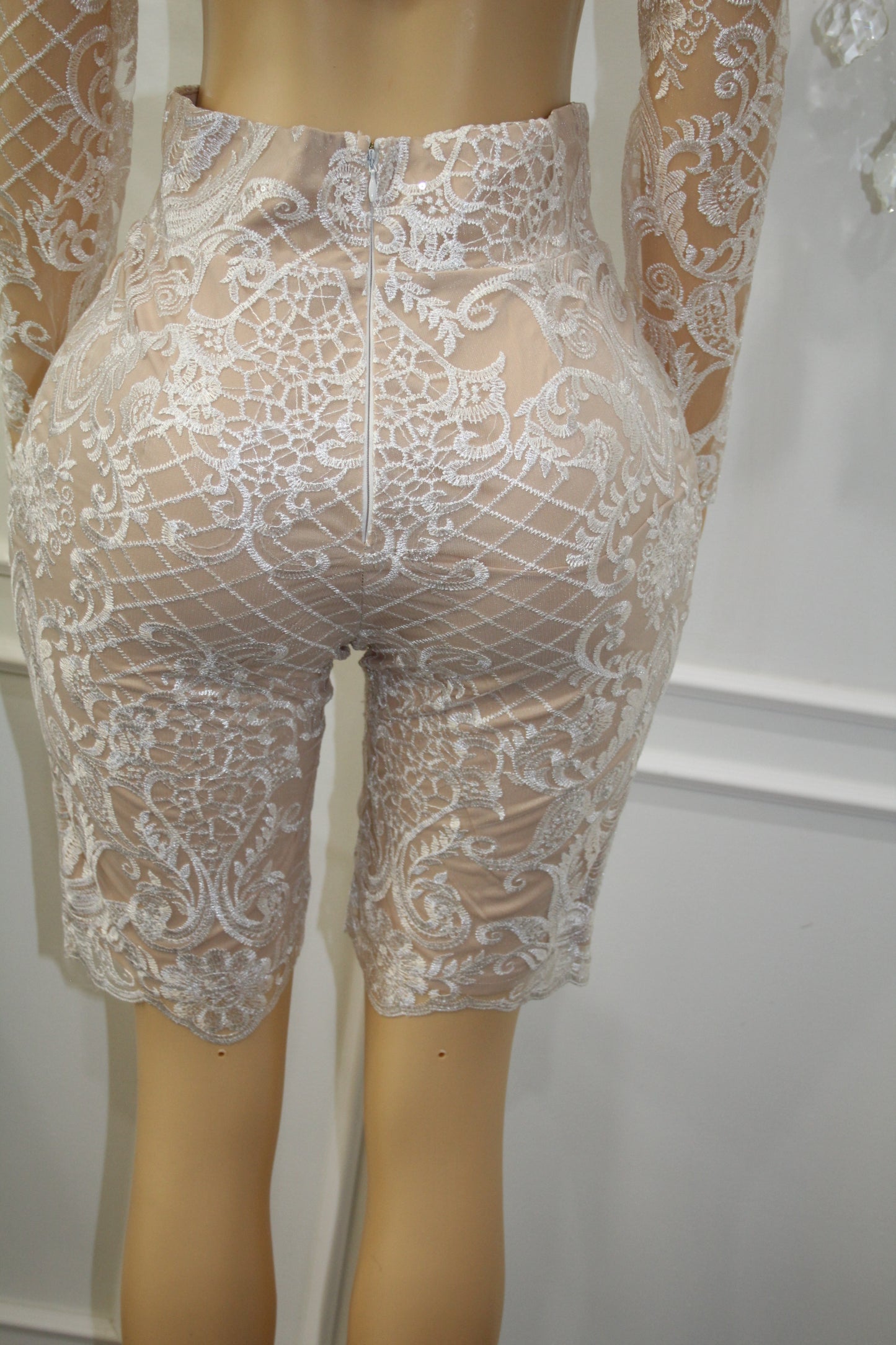 BBTM royal white/lace high waisted capri shorts