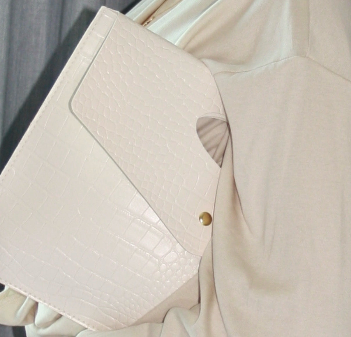 BBTM PU Ariana croc. Date night envelope clutch off white