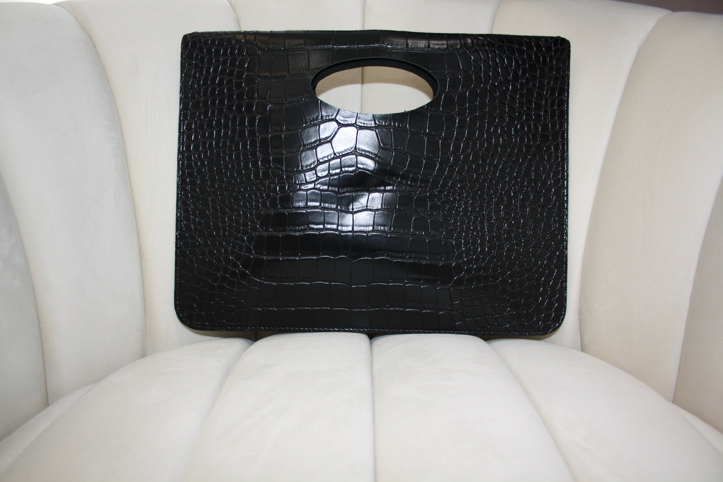 BBTM PU Ariana croc. Envelope date night clutch black