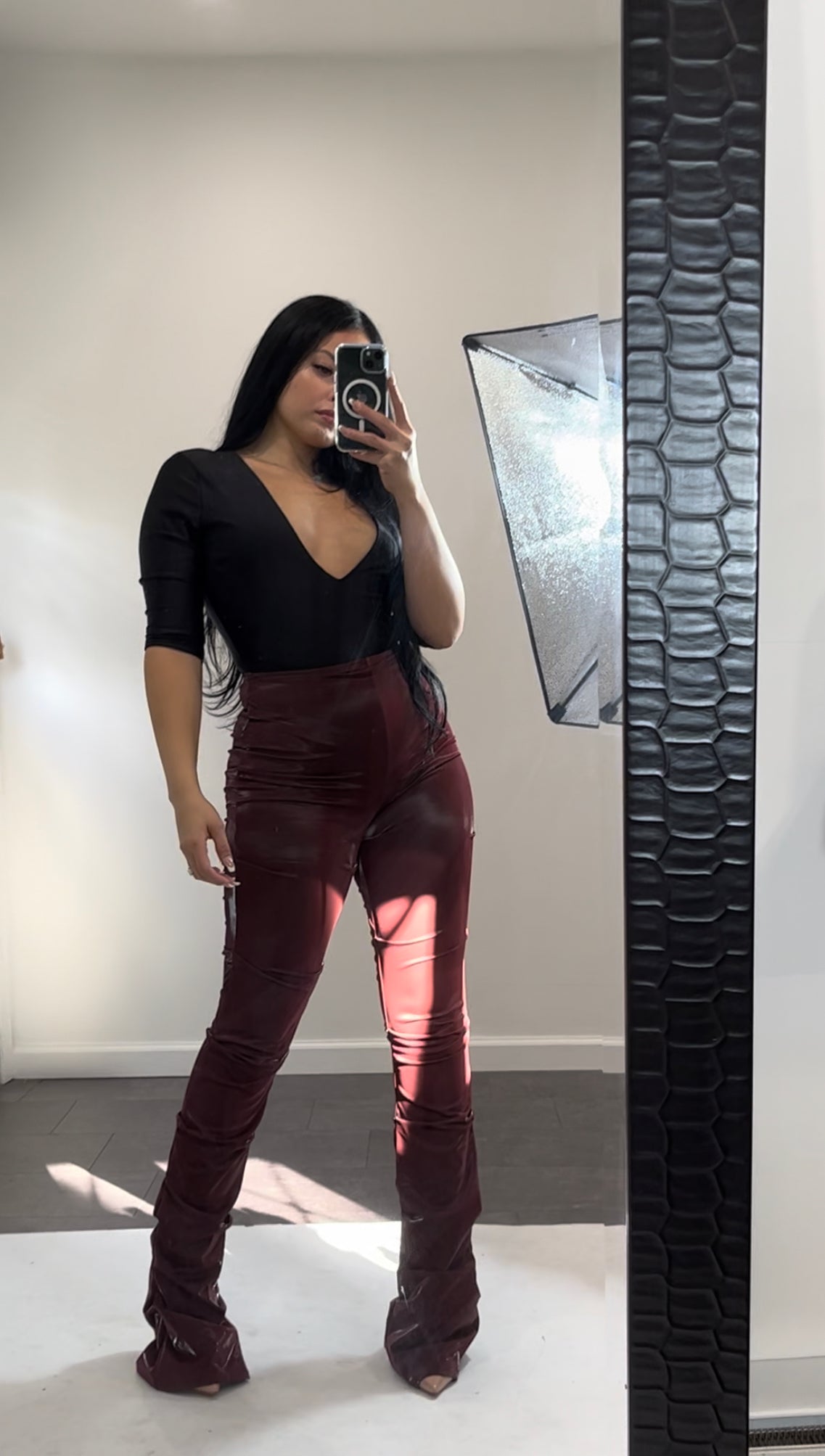 Shine burgundy scrunched pant