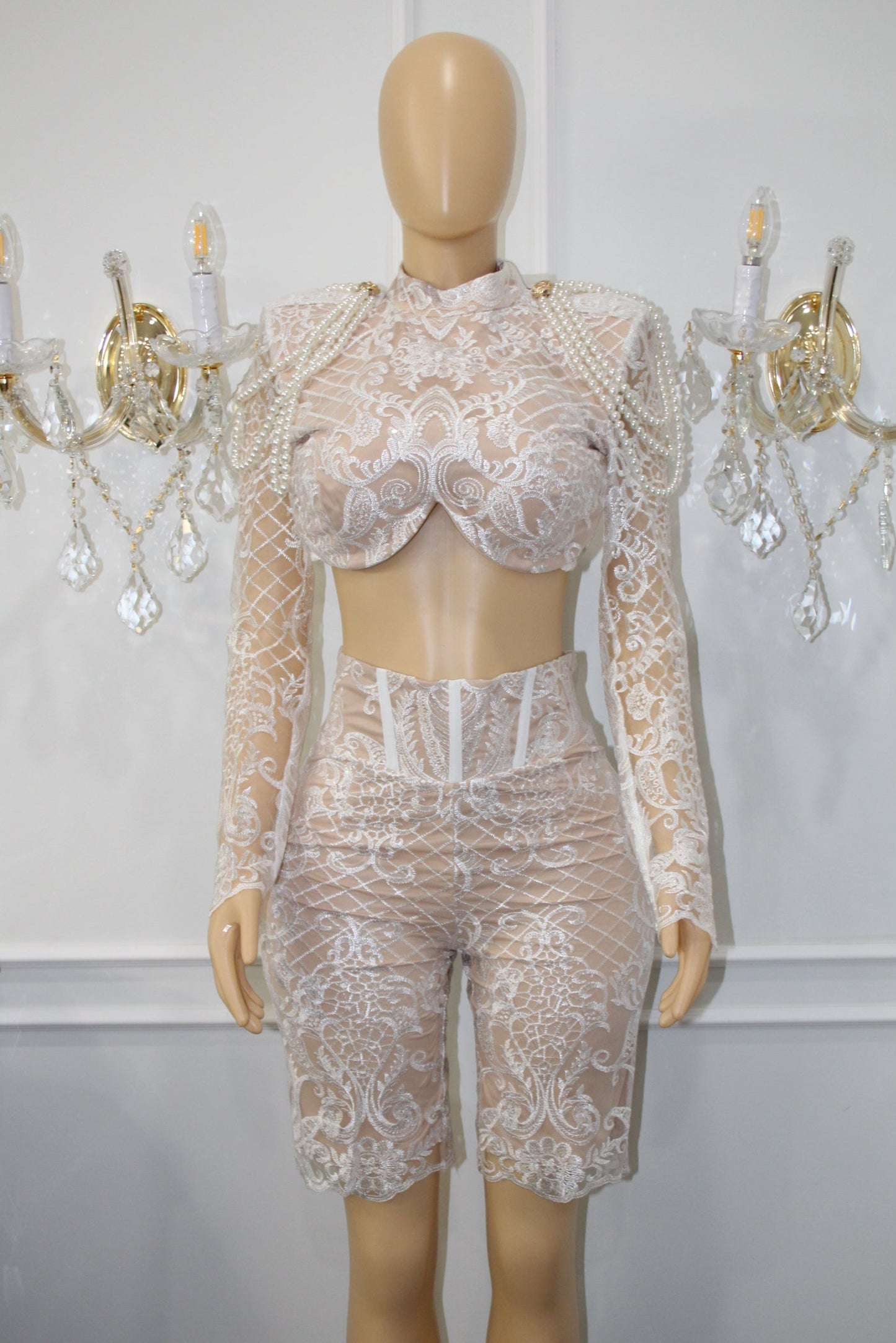 BBTM royal white/lace high waisted capri shorts