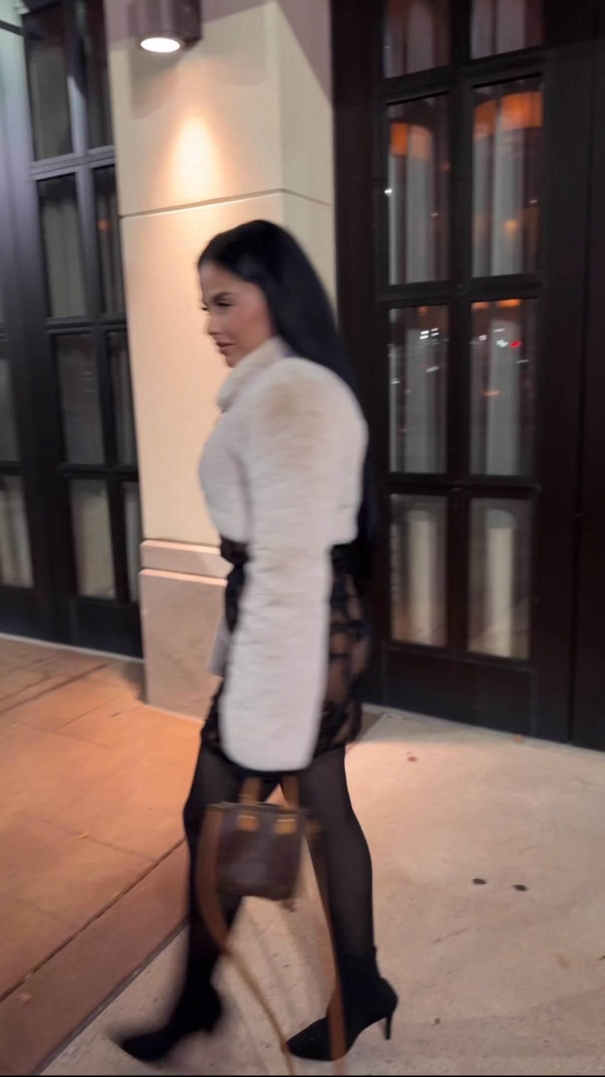 BBTM CREAM CROPPED COAT BLACK BELTS FAUX FUR